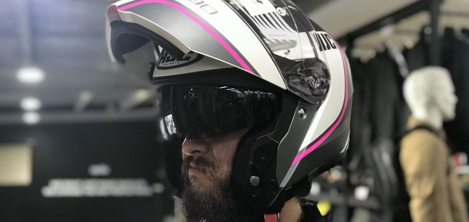 How Should A Motorcycle Helmet Fit On Your Head?